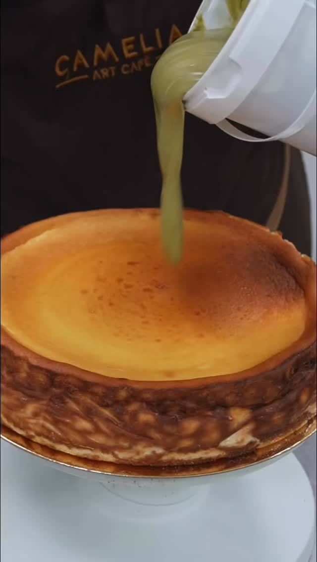 Cómo se hace la mejor cheesecake de pistacho? Así, con cariño y dedicación ✨